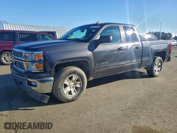 ✅ 2015 Chevrolet Silverado 1500 LT • VIN: 1GCVKREH0FZ372378 • Lot: 94937385. Wystawiony na Copart z przebiegiem 201 829 mil. Bezpłatny archiwum sprzedaży aukcyjnych z USA i szczegółowy raport historii pojazdu na DreamBid. Zdjęcie 1.