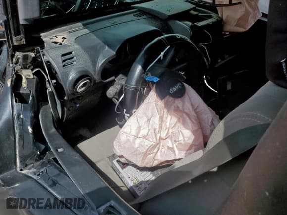 ✅ 2008 Jeep Wrangler Rubicon • VIN: 1J4GA641X8L614415 • Lot: 53887065. Listed on Copart with 177,326 mi. Free auction sales archive from the USA and detailed vehicle history report at DreamBid. Image 8.