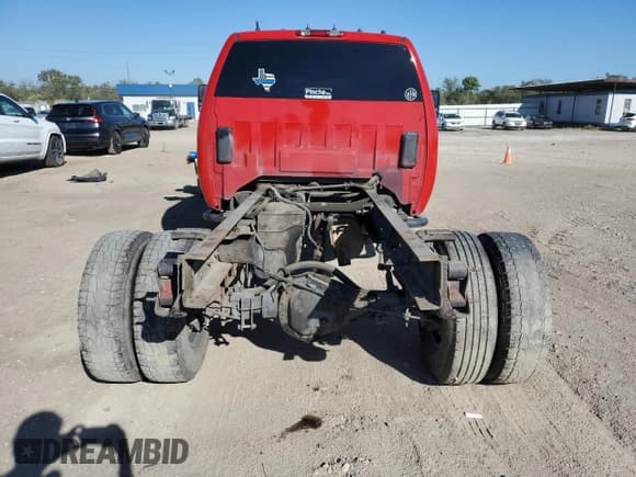 ✅ 2007 Chevrolet Silverado 1500 • VIN: 1GBJC39K27E519697 • Lot: 87117255. Wystawiony na Copart z przebiegiem 261 323 mil. Bezpłatny archiwum sprzedaży aukcyjnych z USA i szczegółowy raport historii pojazdu na DreamBid. Zdjęcie 6.