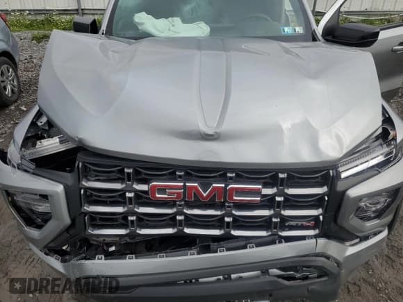 ✅ 2023 GMC Canyon 4WD AT4 • VIN: 1GTP6DEK4P1124937 • Lot: 66103474. Wystawiony na Copart z przebiegiem 10 566 mil. Bezpłatny archiwum sprzedaży aukcyjnych z USA i szczegółowy raport historii pojazdu na DreamBid. Zdjęcie 11.