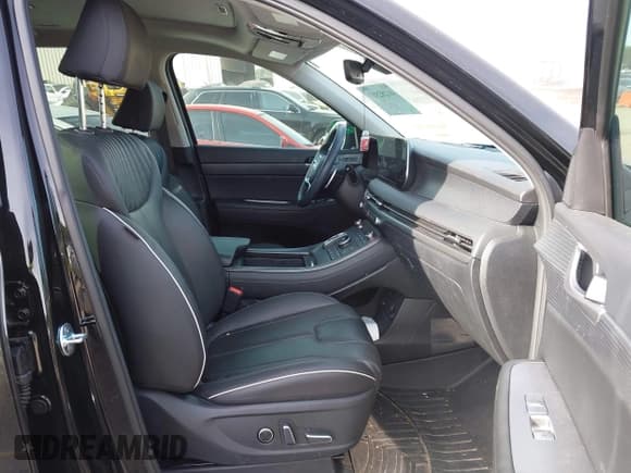 ✅ 2024 Hyundai Palisade Limited • VIN: KM8R54GE6RU725489 • Лот: 41282317. Опубликован ранее на IAAI с пробегом 31 053 миль. Бесплатный доступ к архиву аукционных продаж из США и подробный отчёт об истории автомобиля на DreamBid. Изображение 5.