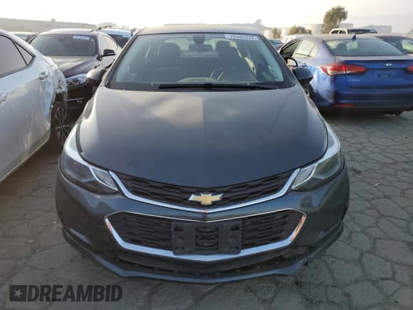 ✅ 2018 Chevrolet Cruze LT • VIN: 1G1BE5SM0J7216858 • Lot: 72445972. Wystawiony na Copart z przebiegiem Nie podano. Bezpłatny archiwum sprzedaży aukcyjnych z USA i szczegółowy raport historii pojazdu na DreamBid. Zdjęcie 5.
