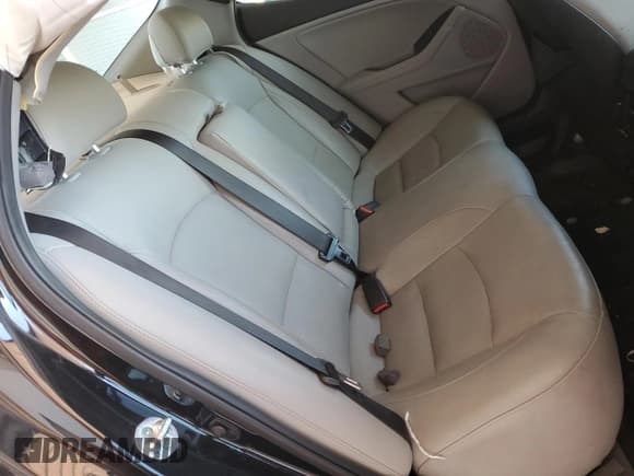 ✅ 2015 Kia Optima EX • VIN: 5XXGN4A74FG471286 • Lot: 90950035. Wystawiony na Copart z przebiegiem 102 367 mil. Bezpłatny archiwum sprzedaży aukcyjnych z USA i szczegółowy raport historii pojazdu na DreamBid. Zdjęcie 10.