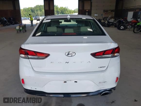✅ 2018 Hyundai Sonata SEL • VIN: 5NPE34AF8JH668432 • Lot: 42983335. Listed on IAAI with 57,185 mi. Free auction sales archive from the USA and detailed vehicle history report at DreamBid. Image 16.