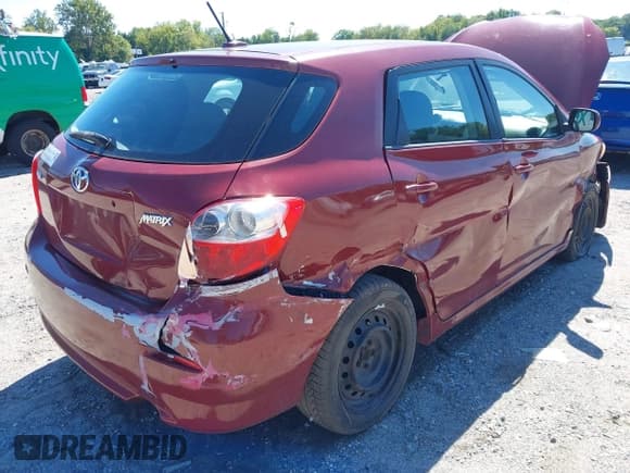 ✅ 2009 Toyota Matrix • VIN: 2T1KU40E19C067631 • Лот: 43173388. Опубликован ранее на IAAI с пробегом 169 035 миль. Бесплатный доступ к архиву аукционных продаж из США и подробный отчёт об истории автомобиля на DreamBid. Изображение 12.