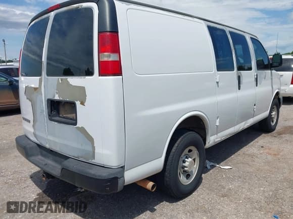 ✅ 2009 Chevrolet Express Cargo • VIN: 1GCGG25C991136904 • Lot: 42616402. Listed on IAAI with 165,309 mi. Free auction sales archive from the USA and detailed vehicle history report at DreamBid. Image 4.