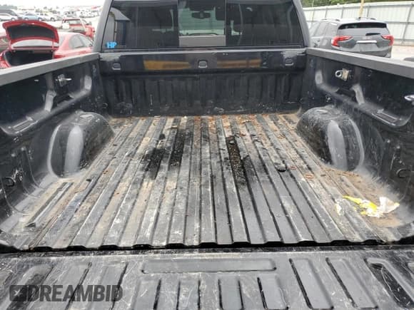 ✅ 2014 Chevrolet Silverado 1500 LT • VIN: 3GCUKREC6EG569571 • Лот: 65675244. Опубликован ранее на Copart с пробегом 192 571 миль. Бесплатный доступ к архиву аукционных продаж из США и подробный отчёт об истории автомобиля на DreamBid. Изображение 12.