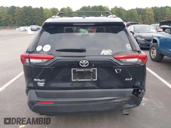 ✅ 2019 Toyota RAV4 XLE • VIN: JTMW1RFV9KD507442 • Lot: 43346230. Listed on IAAI with 71,051 mi. Free auction sales archive from the USA and detailed vehicle history report at DreamBid. Image 16.