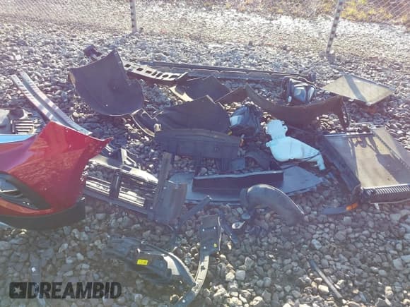 ✅ 2019 Chevrolet Blazer • VIN: 3GNKBHRS7KS615492 • Lot: 43548336. Listed on IAAI with 102,142 mi. Free auction sales archive from the USA and detailed vehicle history report at DreamBid. Image 18.