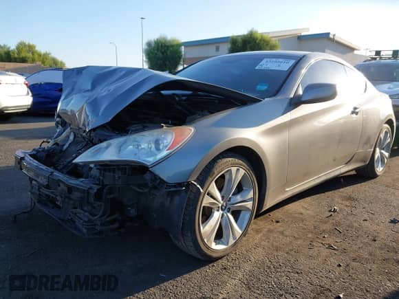 2010 Hyundai Genesis Coupe Premium with VIN KMHHT6KD5AU026757, listed as a IAAI auction lot 43295010 with 97,366 mi miles and . Bid and sale history available at DreamBid. Image 2.