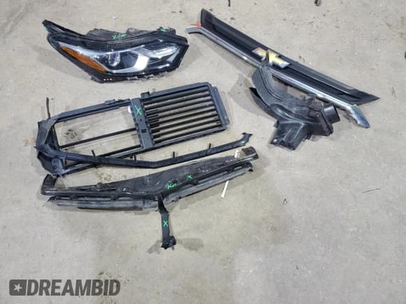 ✅ 2020 Chevrolet Equinox LT • VIN: 2GNAXKEV9L6215895 • Лот: 52317245. Опубликован ранее на Copart с пробегом 97 655 миль. Бесплатный доступ к архиву аукционных продаж из США и подробный отчёт об истории автомобиля на DreamBid. Изображение 13.