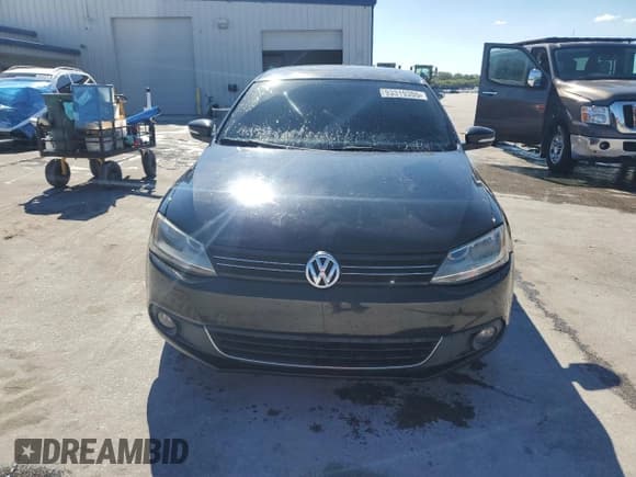 ✅ 2011 Volkswagen Jetta SEL • VIN: 3VWLZ7AJ4BM083223 • Лот: 93319355. Опубликован ранее на Copart с пробегом 213 229 миль. Бесплатный доступ к архиву аукционных продаж из США и подробный отчёт об истории автомобиля на DreamBid. Изображение 5.