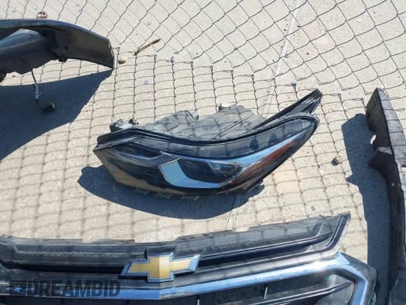 ✅ 2018 Chevrolet Equinox LT • VIN: 2GNAXJEV6J6128088 • Lot: 43427580. Wystawiony na IAAI z przebiegiem 132 279 mil mil. Skorzystaj z bezpłatnego archiwum sprzedaży aukcyjnych z USA i zobacz szczegółowy raport historii pojazdu na DreamBid. Zdjęcie 17.