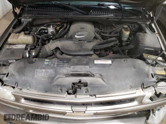 ✅ 2002 Chevrolet Suburban Z71 • VIN: 3GNFK16ZX2G272867 • Lot: 55130875. Listed on Copart with 199,084 mi. Free auction sales archive from the USA and detailed vehicle history report at DreamBid. Image 12.