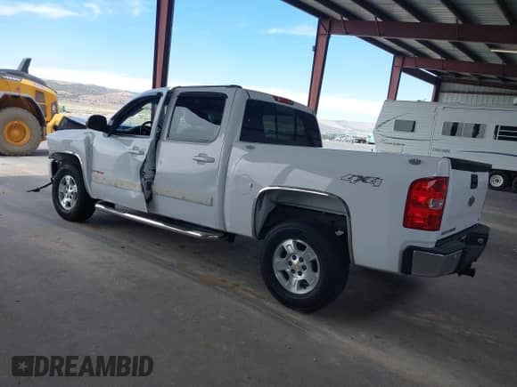 2007 Chevrolet Silverado 1500 LTZ с VIN 2GCFK13Y771667948, выставлен на аукционе IAAI как лот 42931236 с пробегом 193 536 миль миль и . История ставок и продаж доступна на DreamBid. Изображение 3.