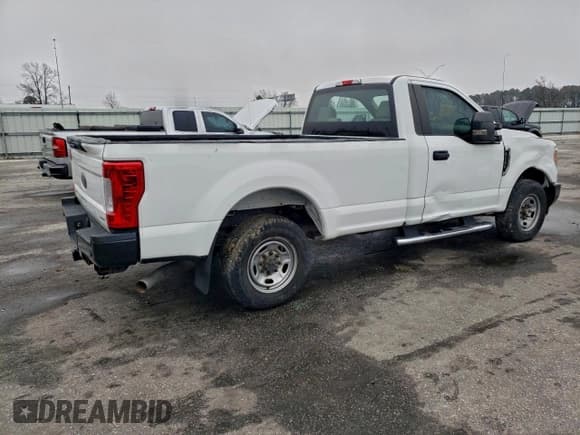 ✅ 2019 Ford F-250 XL • VIN: 1FTBF2A65KEC41967 • Lot: 95758415. Listed on Copart with 207,210 mi. Free auction sales archive from the USA and detailed vehicle history report at DreamBid. Image 3.