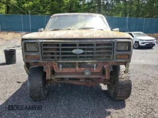 ✅ 1983 Ford Bronco • VIN: 1FMEU15G0DLA49642 • Лот: 60506405. Опубликован ранее на Copart с пробегом Не указан. Бесплатный доступ к архиву аукционных продаж из США и подробный отчёт об истории автомобиля на DreamBid. Изображение 5.