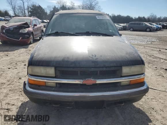 1998 Chevrolet Blazer LT с VIN 1GNDT13W6W2289906, выставлен на аукционе Copart как лот 45766225 с пробегом 128 499 миль миль и Чистый • Clean title. История ставок и продаж доступна на DreamBid. Изображение 5.