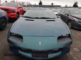 1997 Chevrolet Camaro z VIN 2G1FP22K2V2110191, wystawiony jako Copart lot #45376395 z przebiegiem Nie podano mil oraz Szkoda całkowita • Salvage title. Historia ofert i sprzedaży dostępna na DreamBid. Obrazek 5.