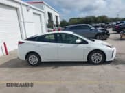 ✅ 2022 Toyota Prius L Eco • VIN: JTDKAMFU8N3184617 • Lot: 41487754. Listed on IAAI with 49,768 mi. Free auction sales archive from the USA and detailed vehicle history report at DreamBid. Image 13.