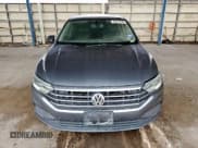 ✅ 2019 Volkswagen Jetta S • VIN: 3VWC57BU8KM154301 • Lot: 86467835. Wystawiony na Copart z przebiegiem 110 368 mil. Bezpłatny archiwum sprzedaży aukcyjnych z USA i szczegółowy raport historii pojazdu na DreamBid. Zdjęcie 5.