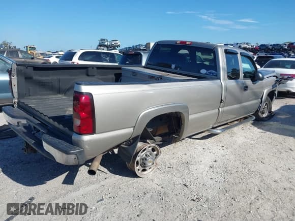 ✅ 2003 Chevrolet Silverado 2500HD LS • VIN: 1GCHC29173E346944 • Lot: 41656801. Listed on IAAI with 245,333 mi. Free auction sales archive from the USA and detailed vehicle history report at DreamBid. Image 4.