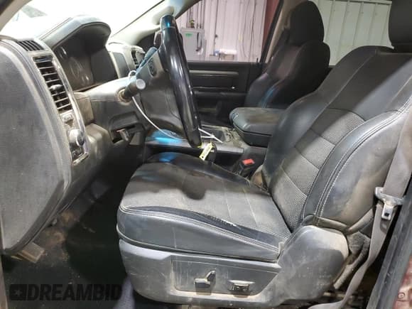 ✅ 2018 Ram 2500 Big Horn • VIN: 3C6UR5MJ2JG169982 • Lot: 48238605. Wystawiony na Copart z przebiegiem 172 978 mil. Bezpłatny archiwum sprzedaży aukcyjnych z USA i szczegółowy raport historii pojazdu na DreamBid. Zdjęcie 7.