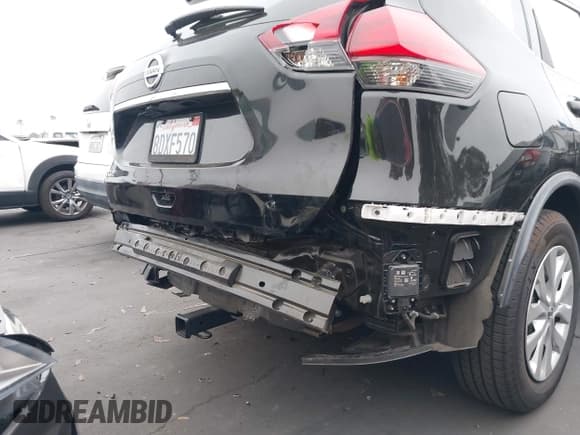 ✅ 2017 Nissan Rogue S • VIN: KNMAT2MT5HP588671 • Lot: 42454900. Listed on IAAI with 64,894 mi. Free auction sales archive from the USA and detailed vehicle history report at DreamBid. Image 18.