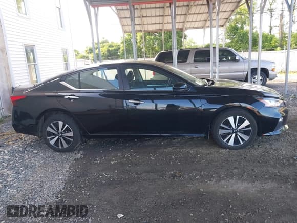 ✅ 2022 Nissan Altima SV • VIN: 1N4BL4DW2NN420378 • Лот: 42335653. Опубликован ранее на IAAI с пробегом 12 875 миль. Бесплатный доступ к архиву аукционных продаж из США и подробный отчёт об истории автомобиля на DreamBid. Изображение 13.