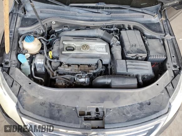 ✅ 2012 Volkswagen CC Lux Plus • VIN: WVWHP7AN5CE516122 • Lot: 57127195. Listed on Copart with 221,706 mi. Free auction sales archive from the USA and detailed vehicle history report at DreamBid. Image 11.