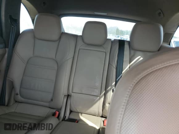 ✅ 2013 Porsche Cayenne Turbo • VIN: WP1AC2A26DLA91639 • Lot: 74343624. Wystawiony na Copart z przebiegiem Nie podano. Bezpłatny archiwum sprzedaży aukcyjnych z USA i szczegółowy raport historii pojazdu na DreamBid. Zdjęcie 10.