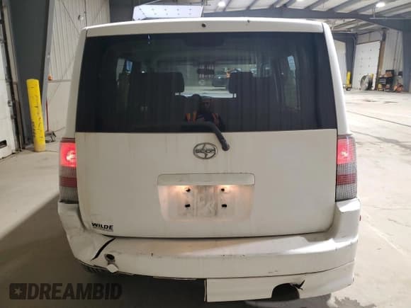 ✅ 2004 Scion xB • VIN: JTLKT334440131569 • Лот: 85730225. Опубликован ранее на Copart с пробегом 174 316 миль. Бесплатный доступ к архиву аукционных продаж из США и подробный отчёт об истории автомобиля на DreamBid. Изображение 6.