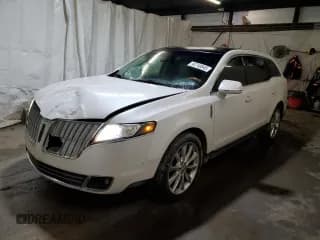 ✅ 2010 Lincoln MKT EcoBoost • VIN: 2LMHJ5AT0ABJ12559 • Lot: 93740845. Wystawiony na Copart z przebiegiem 146 062 mil. Bezpłatny archiwum sprzedaży aukcyjnych z USA i szczegółowy raport historii pojazdu na DreamBid. Zdjęcie 1.