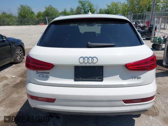 ✅ 2017 Audi Q3 Premium • VIN: WA1BCCFS7HR009192 • Lot: 42734919. Listed on IAAI with 100,100 mi. Free auction sales archive from the USA and detailed vehicle history report at DreamBid. Image 16.