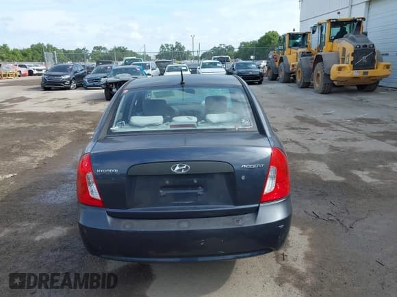 ✅ 2009 Hyundai Accent Auto GLS • VIN: KMHCM46C29U288745 • Лот: 42108753. Опубликован ранее на IAAI с пробегом 128 849 миль. Бесплатный доступ к архиву аукционных продаж из США и подробный отчёт об истории автомобиля на DreamBid. Изображение 16.