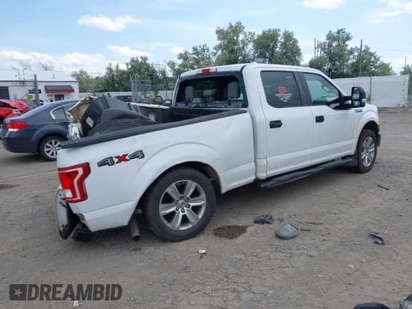 ✅ 2017 Ford F-150 XL • VIN: 1FTFW1EF3HKD48967 • Lot: 42494516. Listed on IAAI with 150,009 mi. Free auction sales archive from the USA and detailed vehicle history report at DreamBid. Image 4.