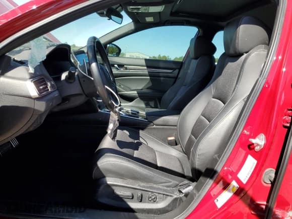 ✅ 2021 Honda Accord Sport • VIN: 1HGCV2F31MA033697 • Lot: 89544555. Listed on Copart with 33,058 mi. Free auction sales archive from the USA and detailed vehicle history report at DreamBid. Image 7.