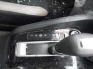 ✅ 2020 Nissan Versa SV • VIN: 3N1CN8EV6LL835306 • Lot: 43197186. Wystawiony na IAAI z przebiegiem Nie podano. Bezpłatny archiwum sprzedaży aukcyjnych z USA i szczegółowy raport historii pojazdu na DreamBid. Zdjęcie 13.