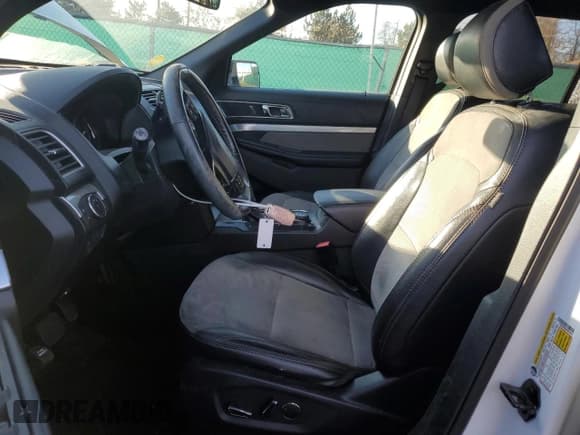 ✅ 2017 Ford Explorer XLT • VIN: 1FM5K8D83HGD63924 • Lot: 91630725. Wystawiony na Copart z przebiegiem 120 710 mil. Bezpłatny archiwum sprzedaży aukcyjnych z USA i szczegółowy raport historii pojazdu na DreamBid. Zdjęcie 7.