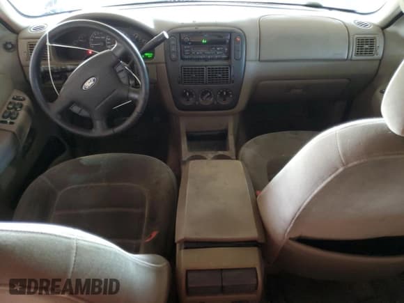 ✅ 2002 Ford Explorer XLT • VIN: 1FMDU73W92UD65394 • Lot: 84193475. Wystawiony na Copart z przebiegiem 186 911 mil. Bezpłatny archiwum sprzedaży aukcyjnych z USA i szczegółowy raport historii pojazdu na DreamBid. Zdjęcie 8.