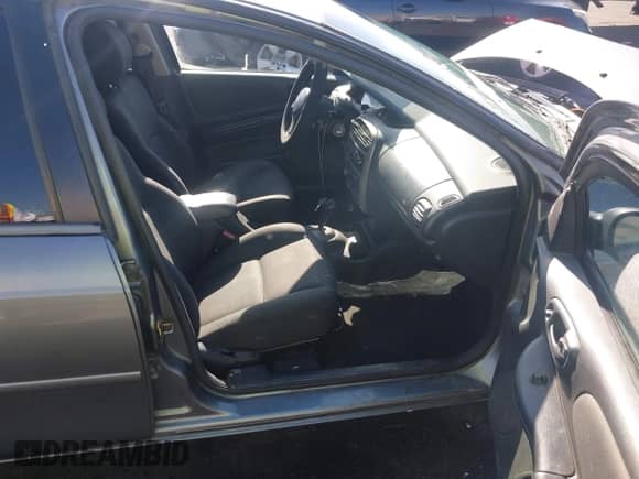 2005 Dodge Neon SXT z VIN 1B3ES56C45D135496, wystawiony jako IAAI lot #42317467 z przebiegiem Nie podano mil oraz . Historia ofert i sprzedaży dostępna na DreamBid. Obrazek 5.