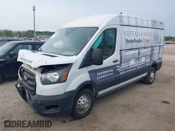 ✅ 2020 Ford Transit Cargo • VIN: 1FTBR2C86LKA34576 • Lot: 40383985. Wystawiony na IAAI z przebiegiem 54 377 mil. Bezpłatny archiwum sprzedaży aukcyjnych z USA i szczegółowy raport historii pojazdu na DreamBid. Zdjęcie 2.