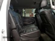 ✅ 2015 Chevrolet Suburban LT • VIN: 1GNSKJKC2FR502732 • Lot: 81781004. Wystawiony na Copart z przebiegiem 211 595 mil. Bezpłatny archiwum sprzedaży aukcyjnych z USA i szczegółowy raport historii pojazdu na DreamBid. Zdjęcie 11.