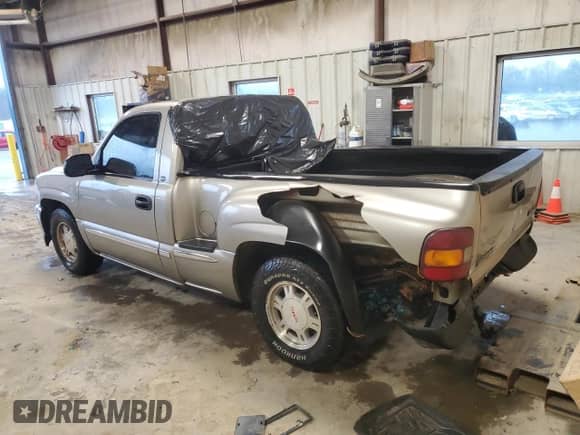 2000 GMC Sierra 1500 SLE с VIN 1GTEC14W2YZ108466, выставлен на аукционе Copart как лот 47326275 с пробегом 157 548 миль миль и Списание • Salvage title. История ставок и продаж доступна на DreamBid. Изображение 2.