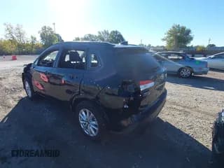 ✅ 2025 Toyota Corolla Cross LE • VIN: 7MUCAABGXSV141836 • Lot: 43404352. Listed on IAAI with 3,214 mi. Free auction sales archive from the USA and detailed vehicle history report at DreamBid. Image 3.