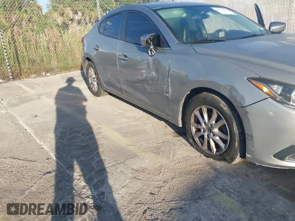 ✅ 2016 Mazda 3 i Sport • VIN: JM1BM1U71G1330048 • Лот: 43521432. Опубликован ранее на IAAI с пробегом 222 194 миль. Бесплатный доступ к архиву аукционных продаж из США и подробный отчёт об истории автомобиля на DreamBid. Изображение 6.