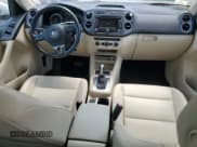 ✅ 2013 Volkswagen Tiguan SE • VIN: WVGBV7AX7DW519222 • Lot: 66412745. Listed on Copart with 212,404 mi. Free auction sales archive from the USA and detailed vehicle history report at DreamBid. Image 8.