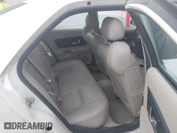 ✅ 2004 Cadillac CTS • VIN: 1G6DM577140126740 • Лот: 43028533. Опубликован ранее на IAAI с пробегом 211 280 миль. Бесплатный доступ к архиву аукционных продаж из США и подробный отчёт об истории автомобиля на DreamBid. Изображение 8.