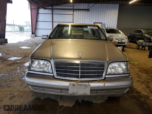 ✅ 1998 Mercedes-Benz S 320/430/500 • VIN: WDBGA32G7WA378163 • Lot: 84769624. Wystawiony na Copart z przebiegiem Nie podano. Bezpłatny archiwum sprzedaży aukcyjnych z USA i szczegółowy raport historii pojazdu na DreamBid. Zdjęcie 5.