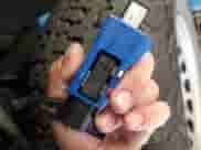 2020 Chevrolet Silverado 1500 Work Truck z VIN 1GCRYAEF8LZ185255, wystawiony jako IAAI lot #43101671 z przebiegiem 181 159 mil mil oraz . Historia ofert i sprzedaży dostępna na DreamBid. Obrazek 1.